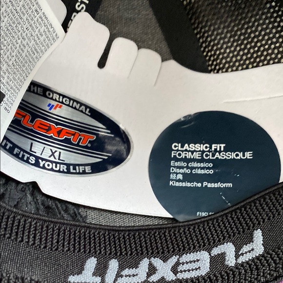 The North Face Violet and Black Cap - Picture 3 of 6